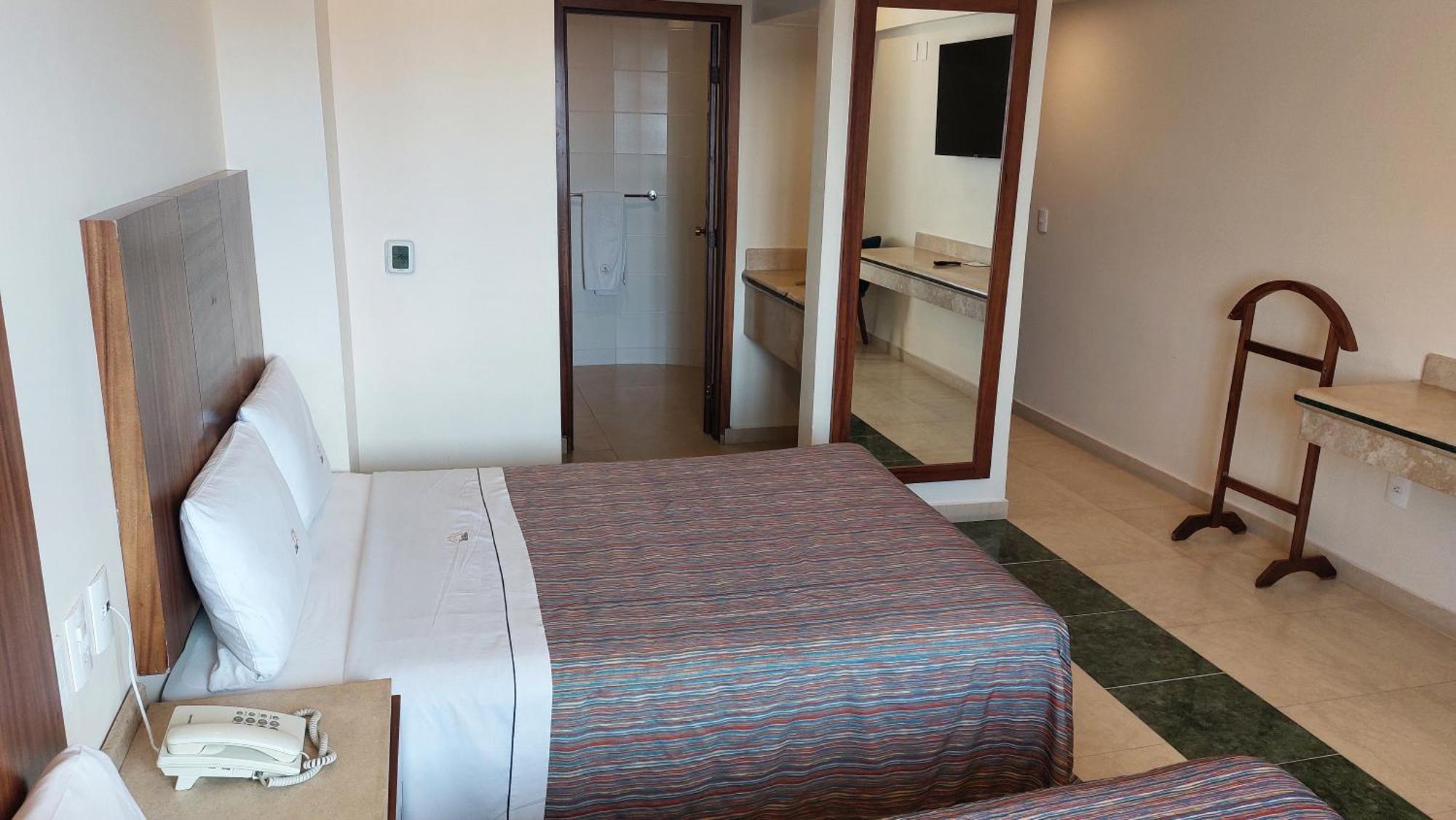 Hotel Real Del Sol - Zona Expo Industrial 과달라하라 외부 사진